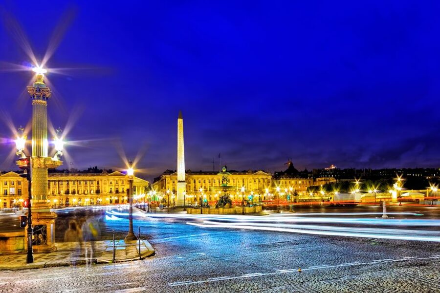 Paris: Panoramic Night Tour with Audio Guide and Host - The Champs-Elysées and the Arc de Triomphe area