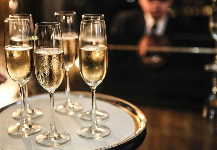 Paris: Paradis Latin Cabaret Show with Optional Champagne - Seating can shape the whole evening