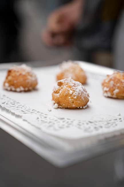 Paris : Pastries and Tragedies, The sweet tour of Montmartre - Windmills, a tucked-away stop, and the changing streets