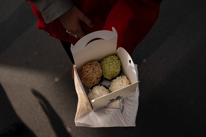 Paris: Pastries & Tragedies - A sweet tour of Montmartre - Why pastries and tragedies work in Montmartre