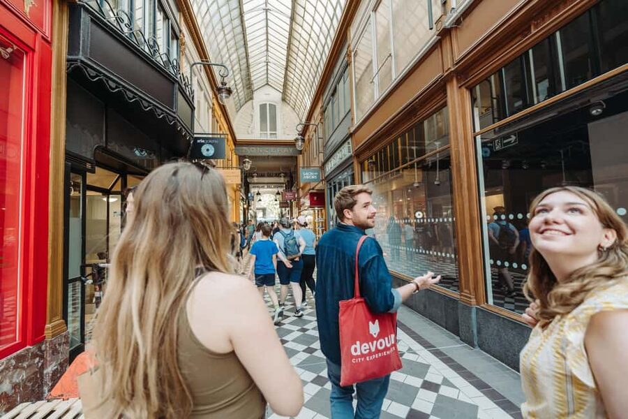 Paris: Pastry & Chocolate Walking Tour with Tastings - Key points at a glance