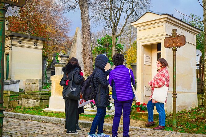 Paris Pere Lachaise Cemetery Small Group Guided Tour - The two-hour route through Paris’s largest cemetery