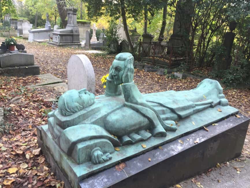 Paris: Père Lachaise Cemetery Visit with Seine River Cruise - Why Père Lachaise is worth your time