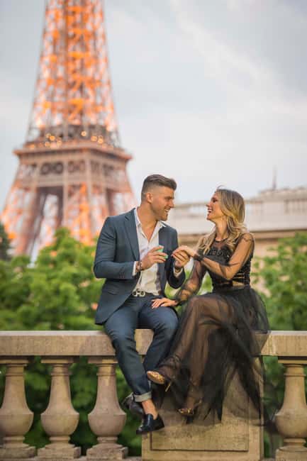 Paris Photo Experience - Weather, timing, and practical comfort