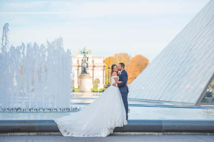 Paris Photo Experience - Communication, languages, and booking confidence