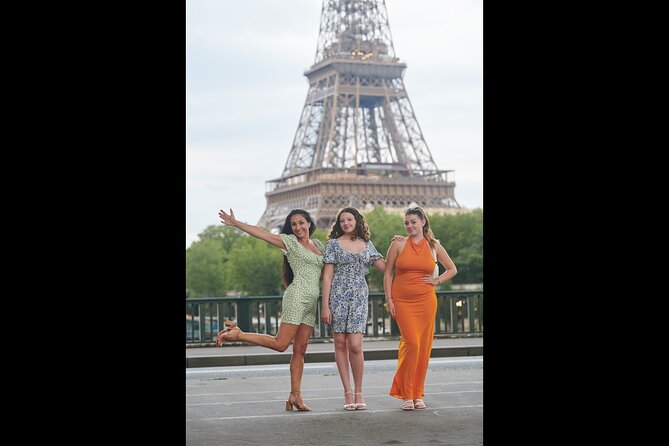 PARIS PHOTO - Joyful stroll for a Private Professional Shoot - Why this Paris photo walk works so well