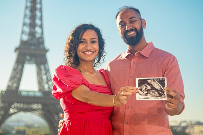 Paris Photo Shoot Session – Eiffel Tower Photographer - Is $118.81 good value for your group?