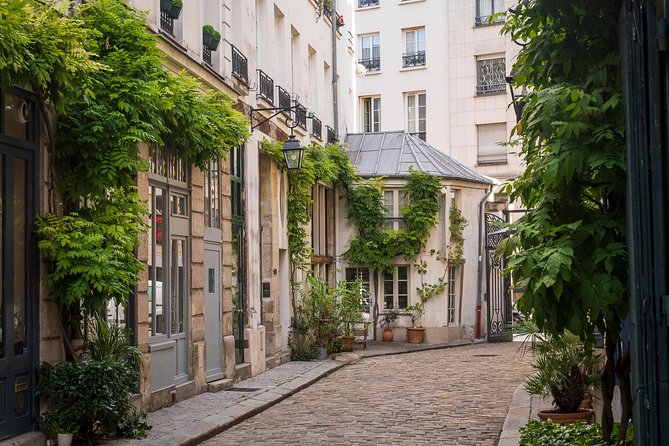 Paris Photography Masterclass - Private Photography Lesson - The Eiffel Tower over the Seine