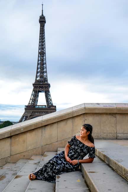 Paris: Photoshoot Around Eiffel Tower with 55 Edited Photos - Small details that can make the session better