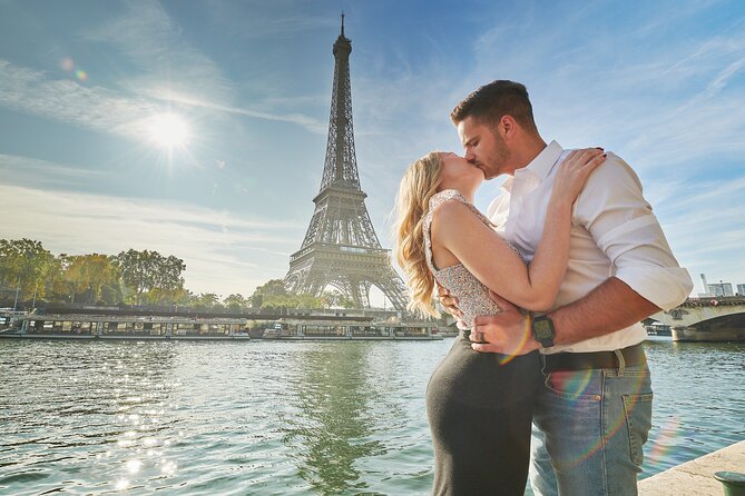 Paris Photoshoot VIP service - Starting at Musée de l’Homme by Trocadero