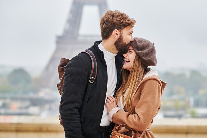 Paris Photoshoot VIP service - Trocadero Square and the Eiffel Tower Views