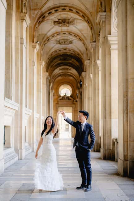Paris: Premium Professional Photo Shoot - What happens during the one-hour session