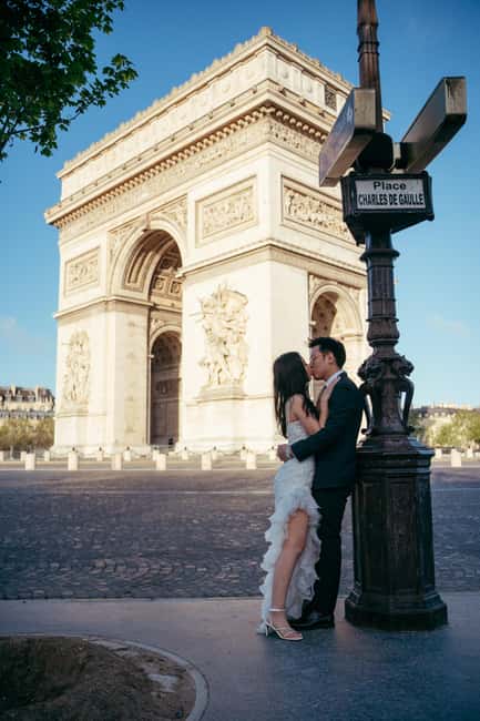Paris: Premium Professional Photo Shoot - Practical timing and meeting-point advice