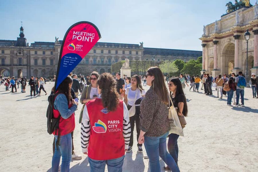 Paris: Priority Access Louvre with Host -Direct to Mona Lisa - Who will get the most from this Louvre visit?