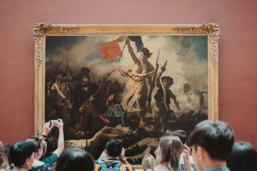 Paris: Priority Access Louvre with Host -Direct to Mona Lisa - Exploring the Louvre on your own