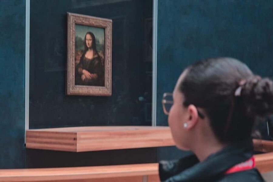 Paris: Priority Access Louvre with Host -Direct to Mona Lisa - Walking, stairs, bags, and practical comfort