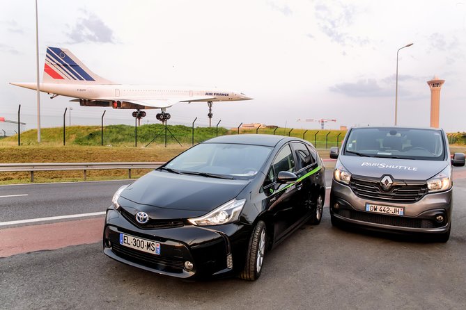 Paris Private Arrival Transfer from Charles de Gaulle (CDG) or Orly (ORY) - How much space do eight people really have?