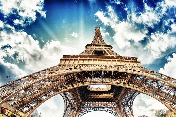 Paris Private Arrival Transfer: Railway Station to Hotel - Meeting your driver at the platform