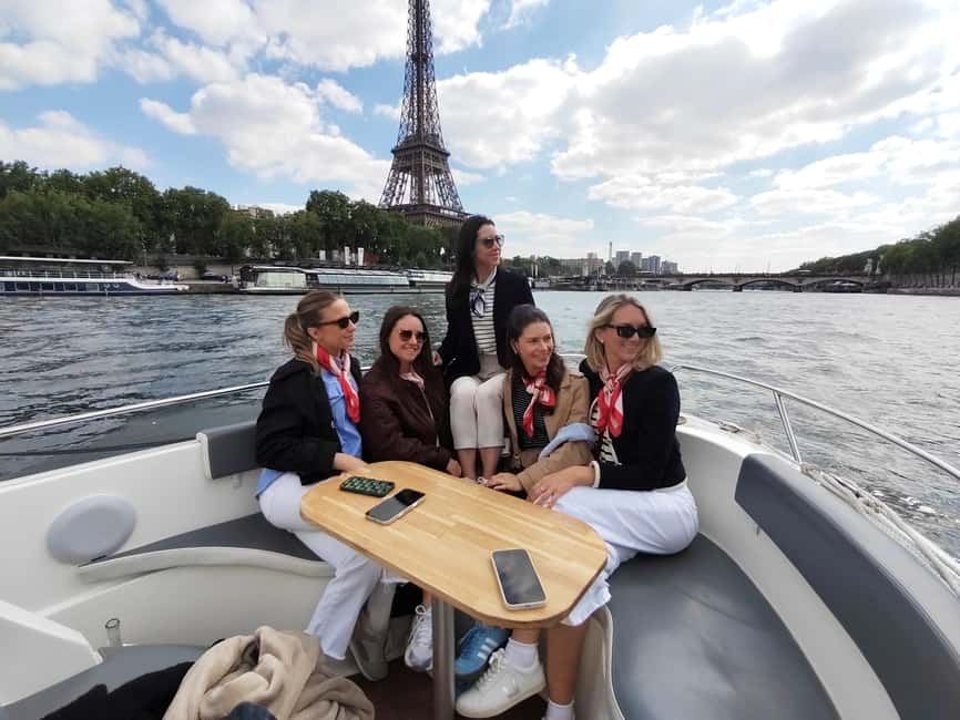 Paris: Private Boat Cruise on Seine River - A private Seine cruise with a city-to-city feel