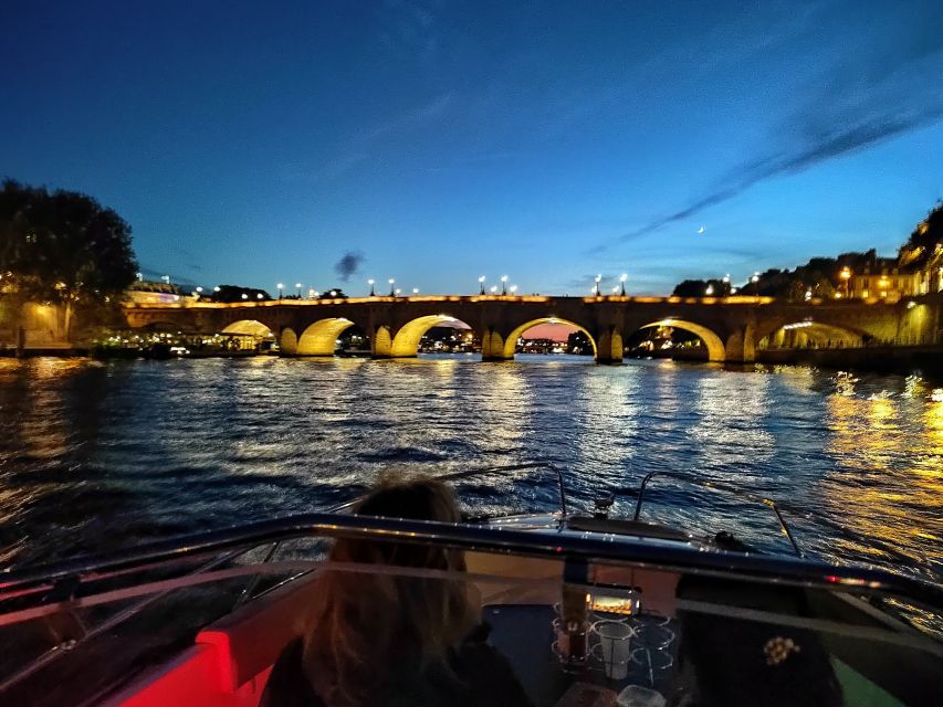Paris: Private Boat Cruise on Seine River - Musée d’Orsay and the Louvre from river level