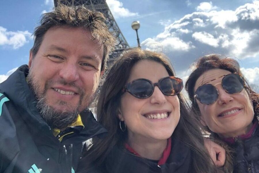 Paris: Private Custom Walking tour with A Local Guide - Key points to know before booking