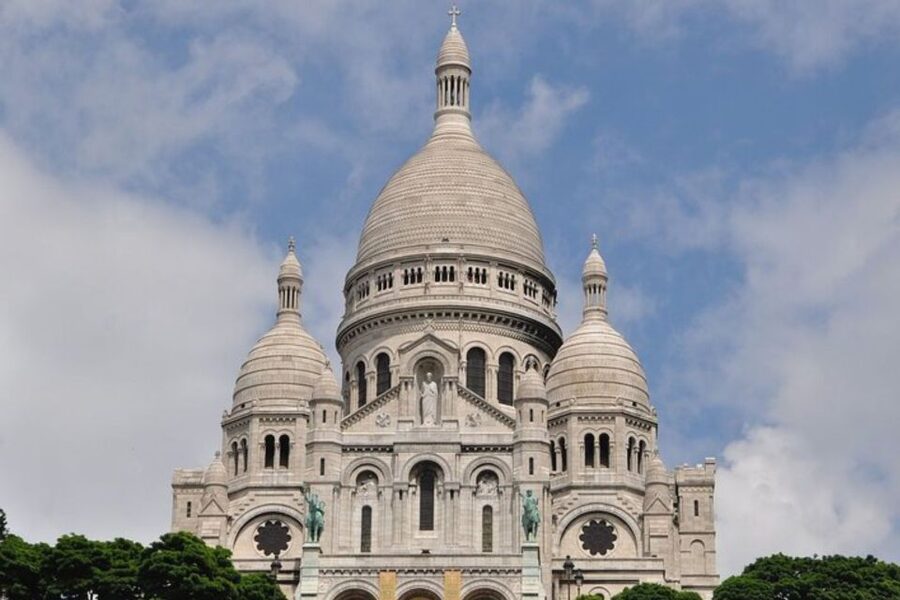 Paris: Private Custom Walking tour with A Local Guide - The guides: Pascal, Claire, and the human factor