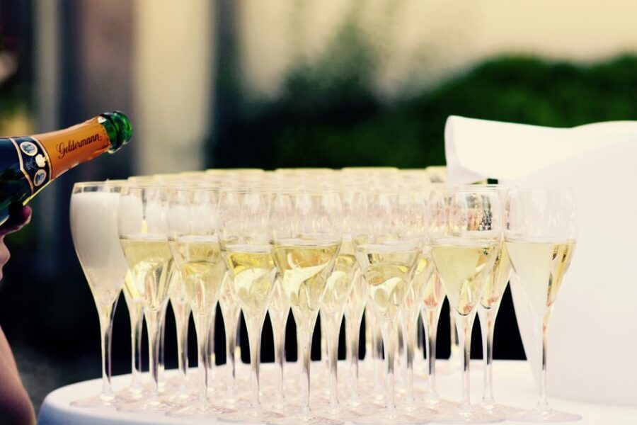 Paris: Private Day Trip to Champagne with 8 Tastings & Lunch - Épernay and the Avenue de Champagne