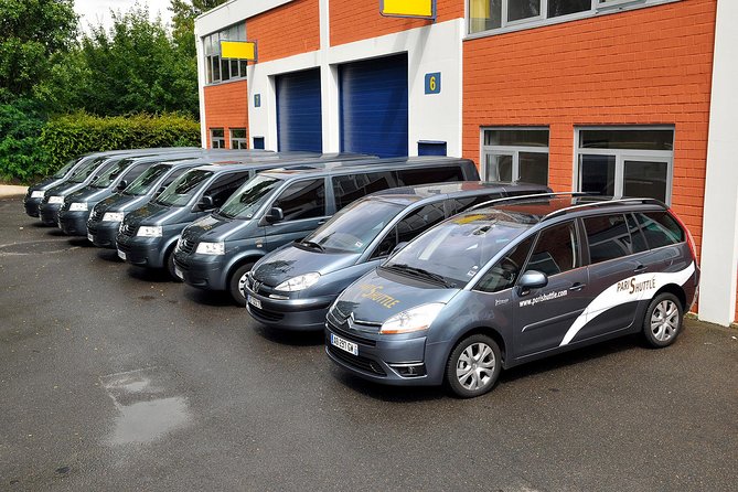 Paris Private Departure Transfer Charles de Gaulle (CDG) or Orly (ORY) - Drivers who help beyond the steering wheel