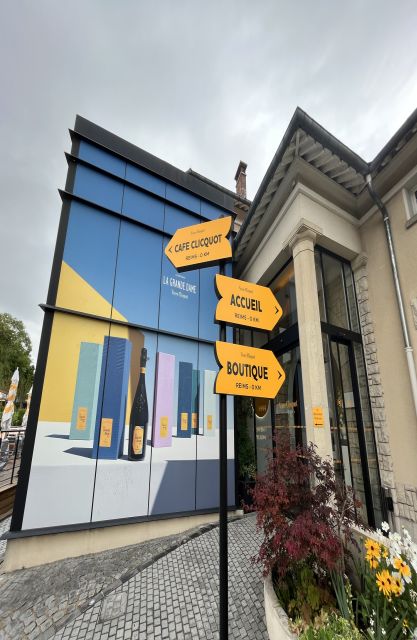 Paris: Private Epernay Trip with Champagne Vineyard Tastings - Timing, Clothing, and Who Should Book