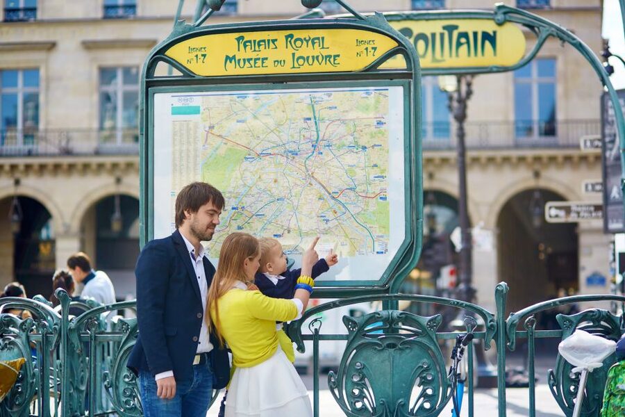Paris: Private Family Tour, Highlights and Museum Visit - Playing in the Nelson Mandela Garden