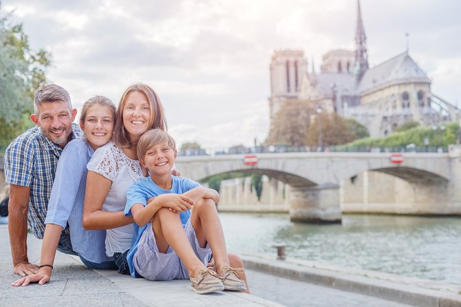 Paris Private Family Tour - Highlights & the Best Museum for Kids - Pont des Arts and a quick Paris story