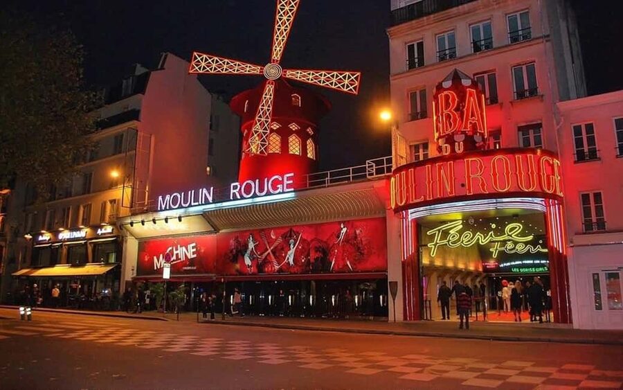 Paris: Private Full or Half-Day Sightseeing Tour with Local - Four hours or eight hours?