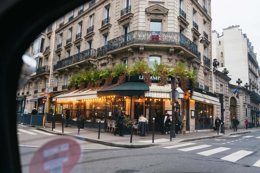 Paris: Private Guided City Tour in a Traction Avant or DS 21 - The Seine, Invalides, and Parisian Ceremony