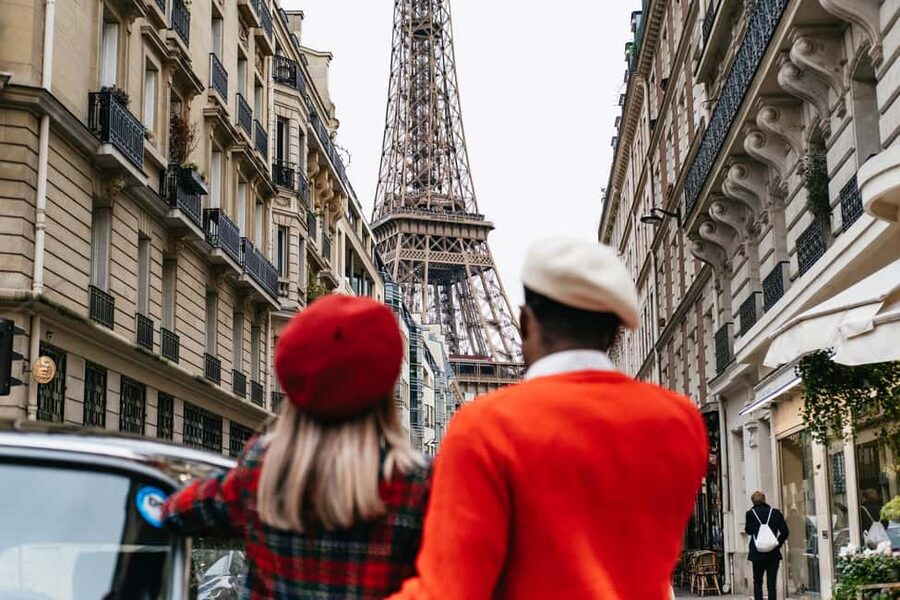 Paris: Private Guided City Tour in a Traction Avant or DS 21 - The Best Time of Day for Light and Photos