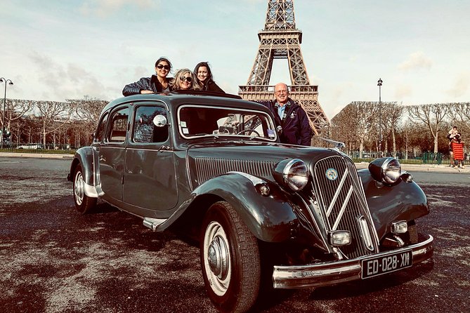 Paris Private Guided Tour in a Vintage Car with Driver - Concorde and Grand Palais from a moving seat