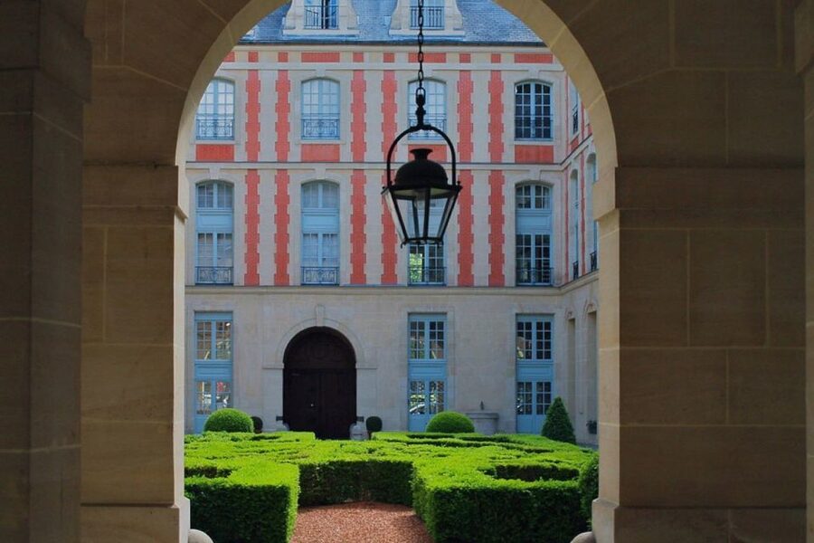 Paris: Private Guided Tour of Marais disctrict - Key points at a glance