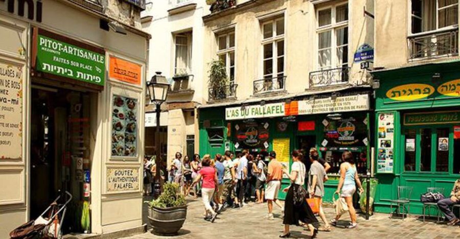 Paris: Private Guided Tour of Marais disctrict - Place des Vosges and the royal Marais