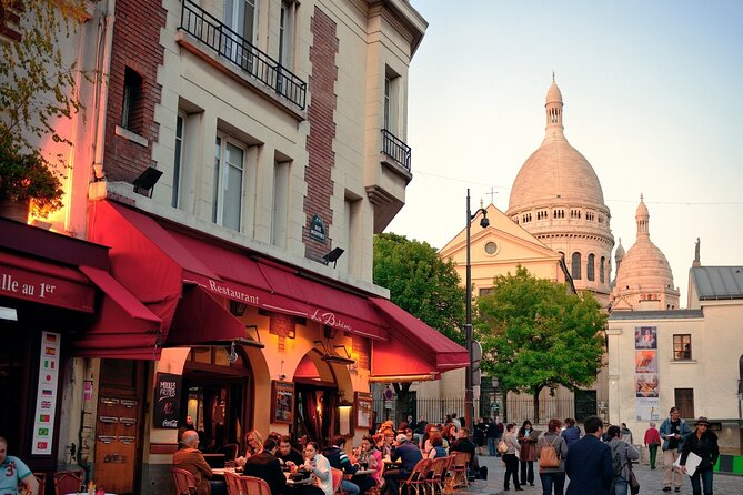 Paris Private Montmarte Tour : Sacre Coeur with Expert Guide - From Moulin Rouge to the streets of Montmartre