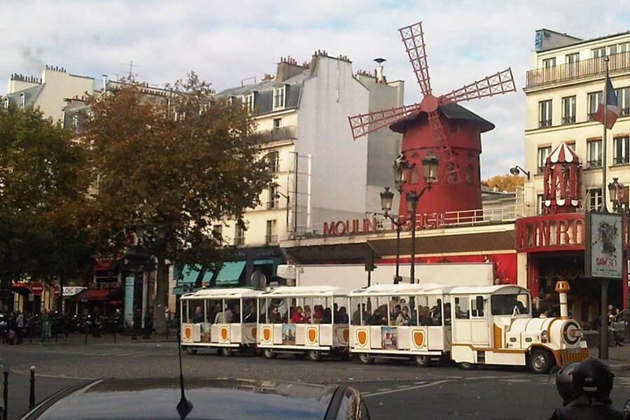 Paris: Private or Shared City Highlights Tour - Why a minibus makes sense in Paris