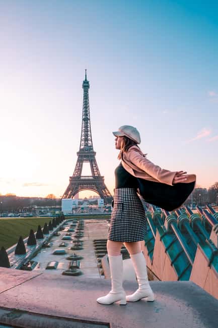 Paris: Private Photoshoot Near the Eiffel Tower - Bir-Hakeim Bridge, the Seine, and Parisian architecture