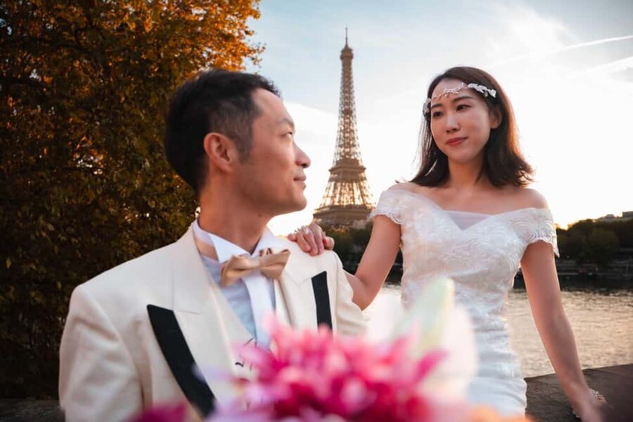 Paris: Private Photoshoot Near the Eiffel Tower - Thirty edited photos and quick digital delivery