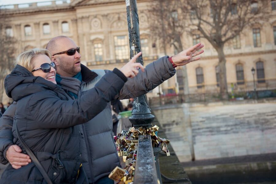 Paris: Private Professional Photo Shoot - Should you book the Paris private photo shoot?