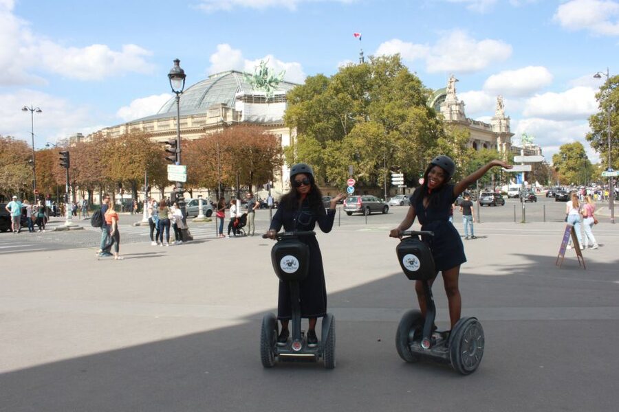 Paris: Private Sightseeing Segway Tour - Les Invalides and its golden dome