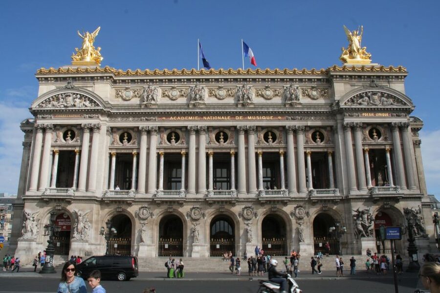 Paris: Private Tour with a Local Guide - Canal Saint-Martin and Galerie Vivienne