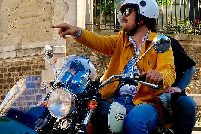 Paris: Private Vintage Sidecar Tour with Pick-Up at your Hotel - Louvre Pyramid and the Left Bank