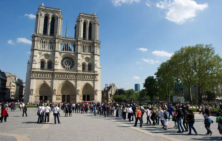 Paris: Private Walking Guided Tour of City's Highlights - The Louvre exterior and Paris’s grand central axis