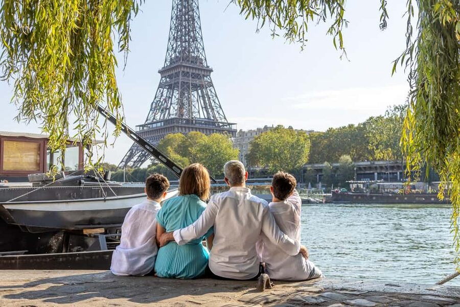 Paris: Professional Photoshoot - Fraser Vincent’s Approach to Posing