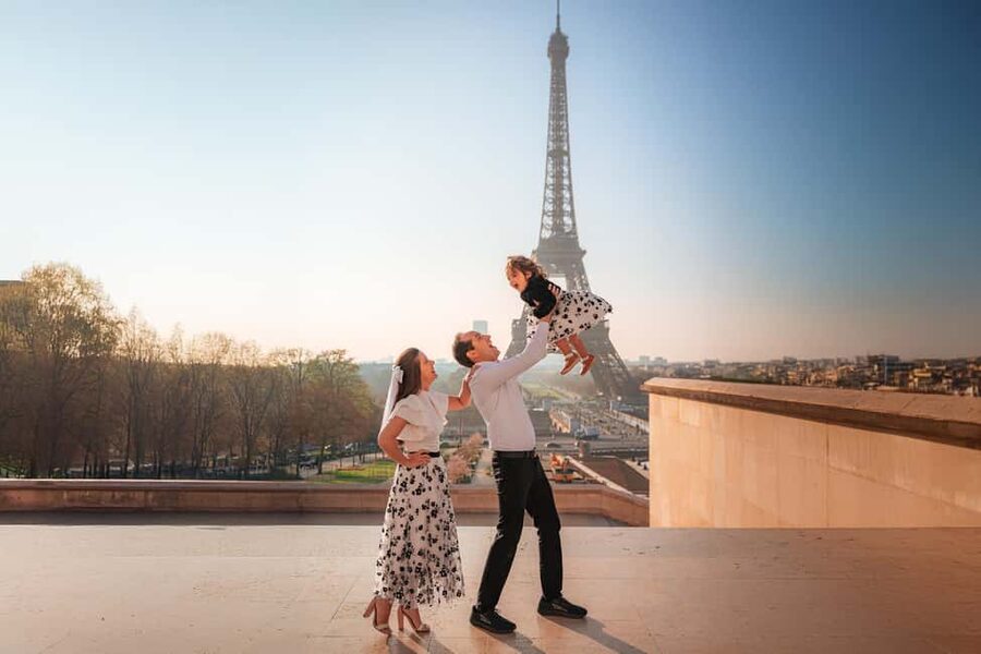 Paris: Professional Photoshoot with the Eiffel Tower - Is $46 a Good Value?