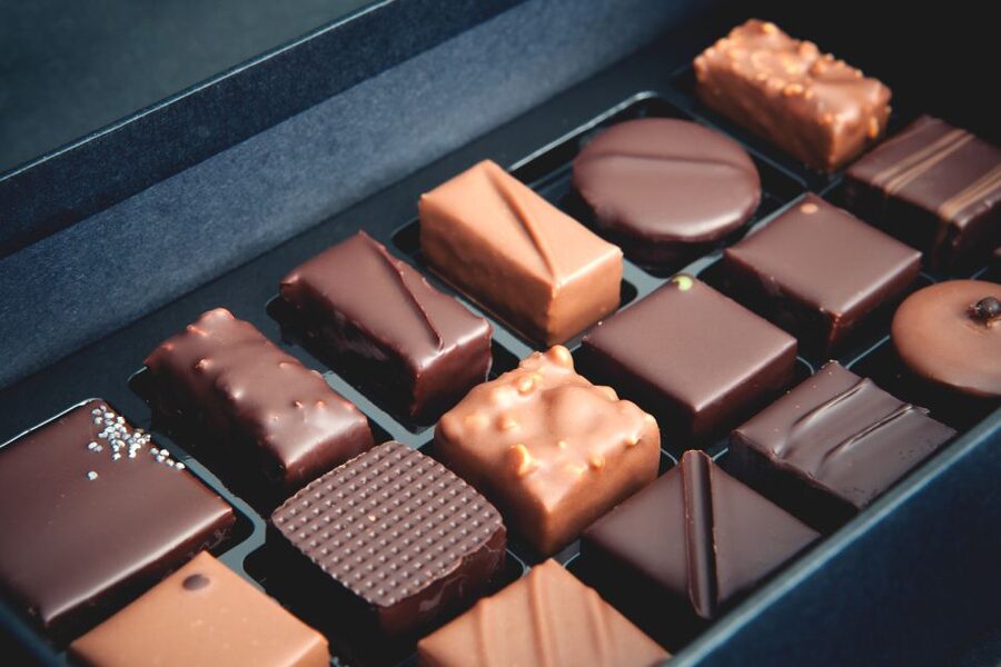 Paris: Pure Chocolate Walking Tour - Meeting point, timing, and languages