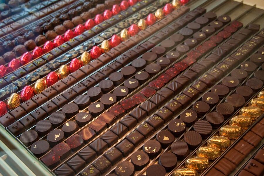 Paris: Pure Chocolate Walking Tour - What you learn about cocoa and chocolate making